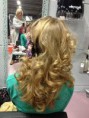 /album/feestkapsels/leuk-krullend-haar-met-bloemen-jpg1/